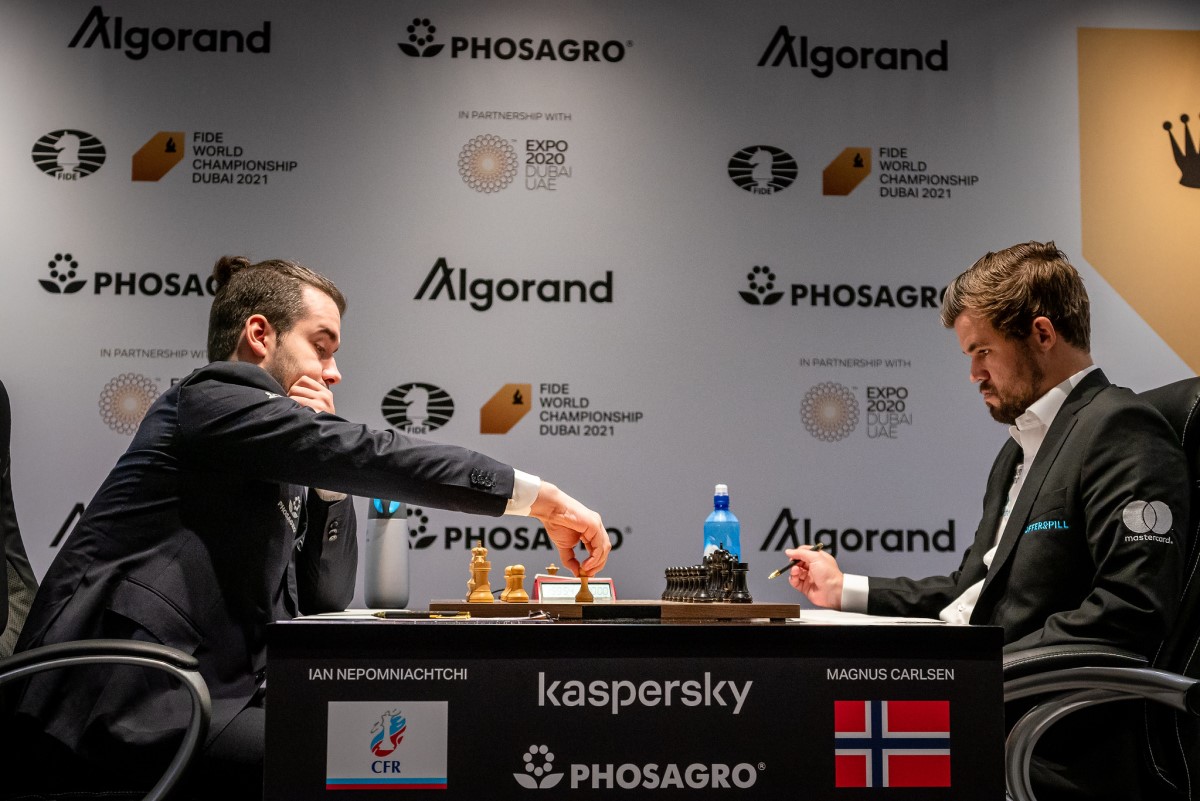 Ian Nepomniachtchi, Magnus Carlsen